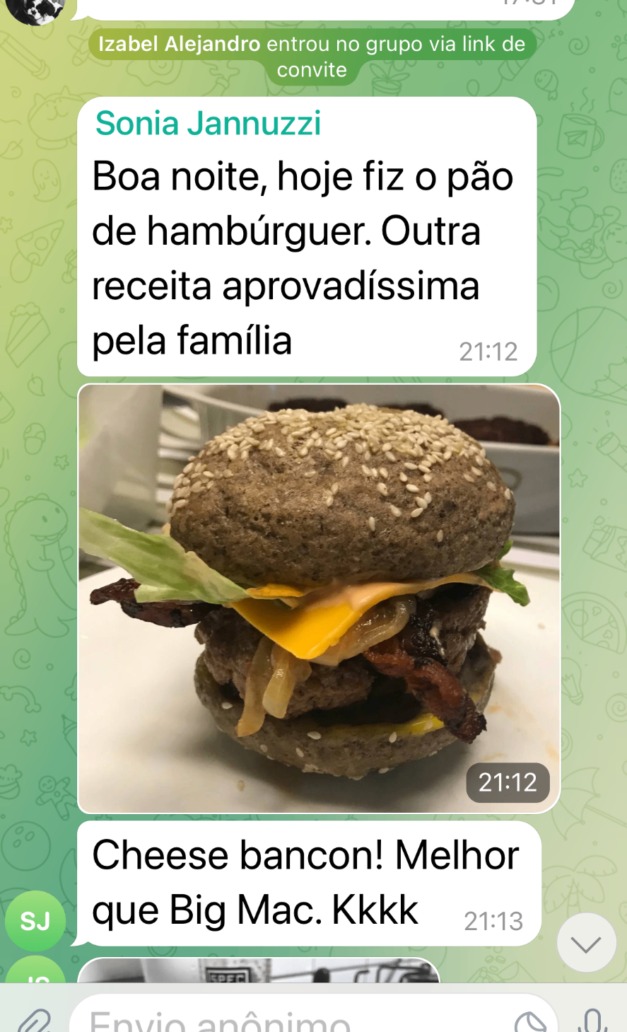 Print de aluna elogiando o pão que perfumou a casa
